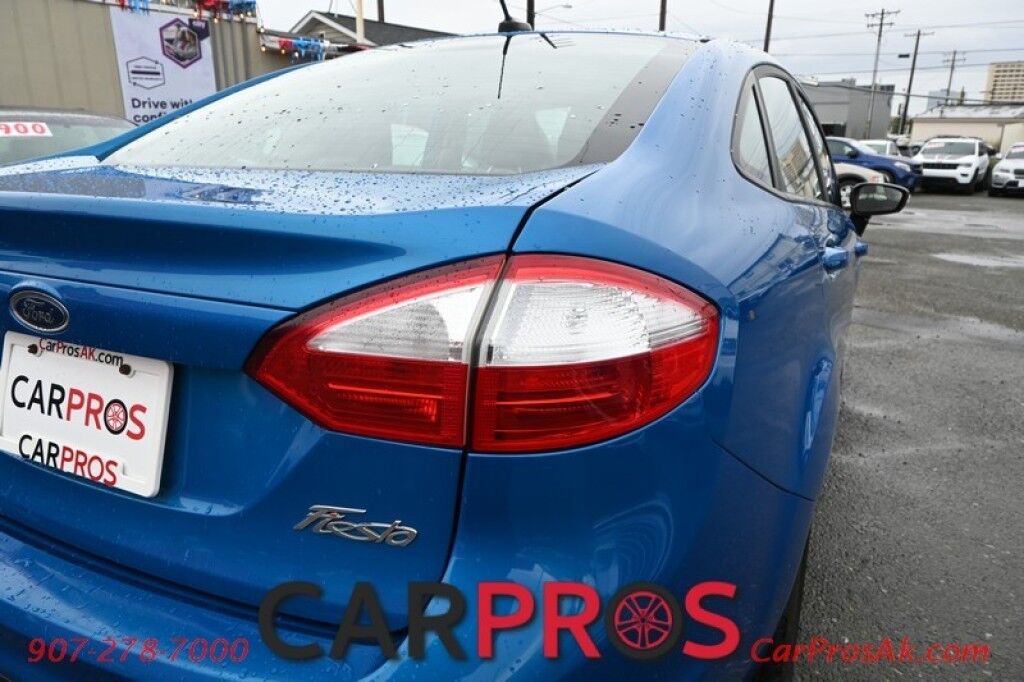 2016 Ford Fiesta SE - Automatic - Heated Front Seats - Cruise Control - Automatic Climate Control - Power Mirrors Windows & Door Locks - Aluminum Wheels Anchorage AK