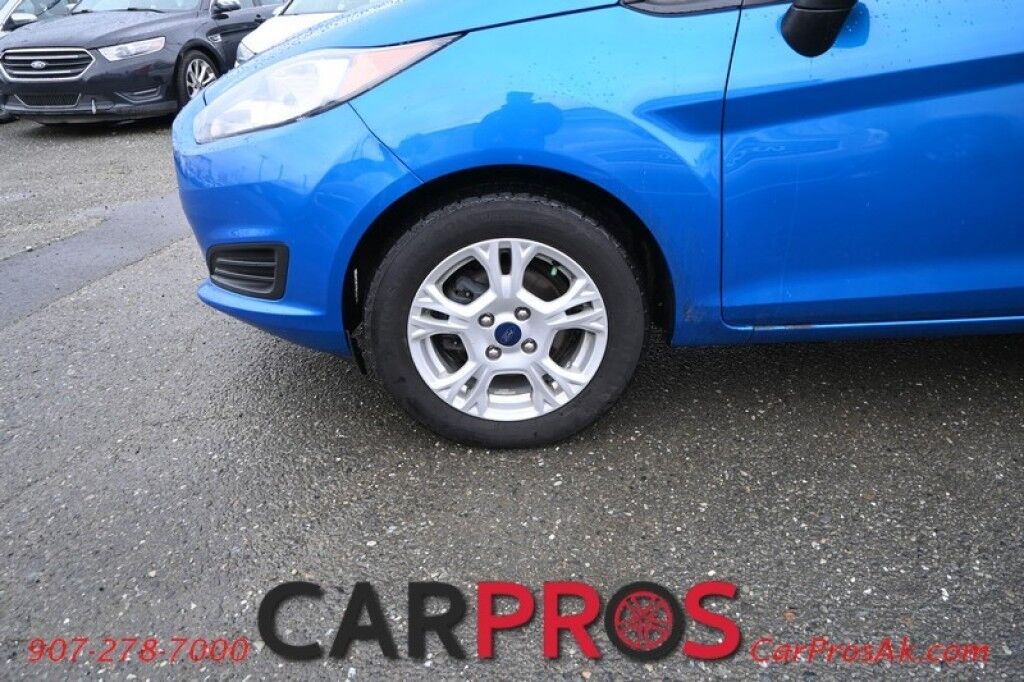 2016 Ford Fiesta SE - Automatic - Heated Front Seats - Cruise Control - Automatic Climate Control - Power Mirrors Windows & Door Locks - Aluminum Wheels Anchorage AK