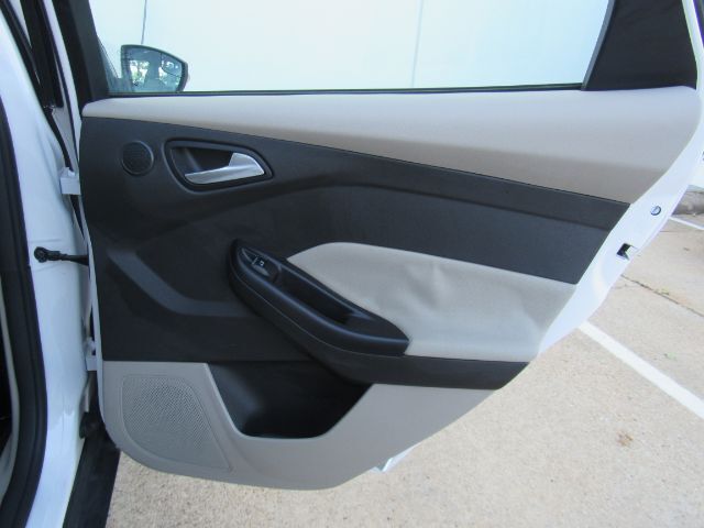 2016 Ford Focus Electric Hatchback Plano TX