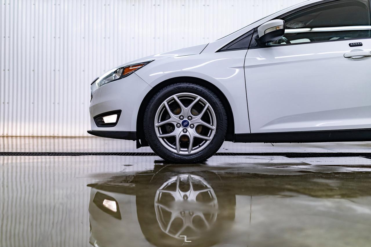 2016 Ford Focus SE BCam Red Deer AB