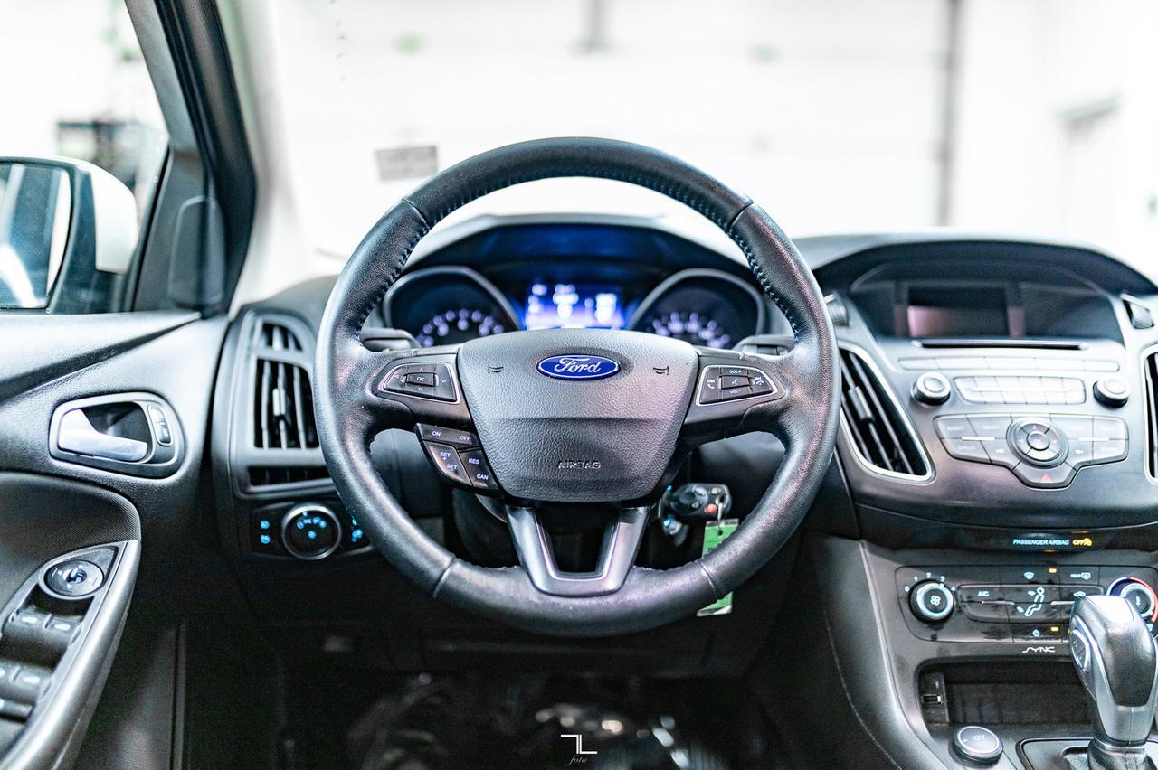 2016 Ford Focus SE BCam Red Deer AB