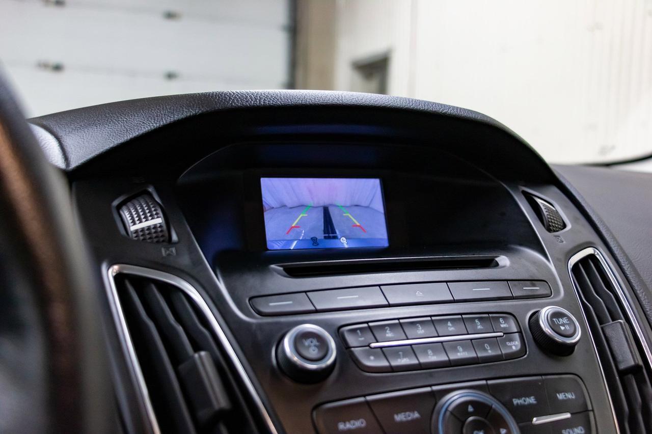 2016 Ford Focus SE BCam Red Deer AB