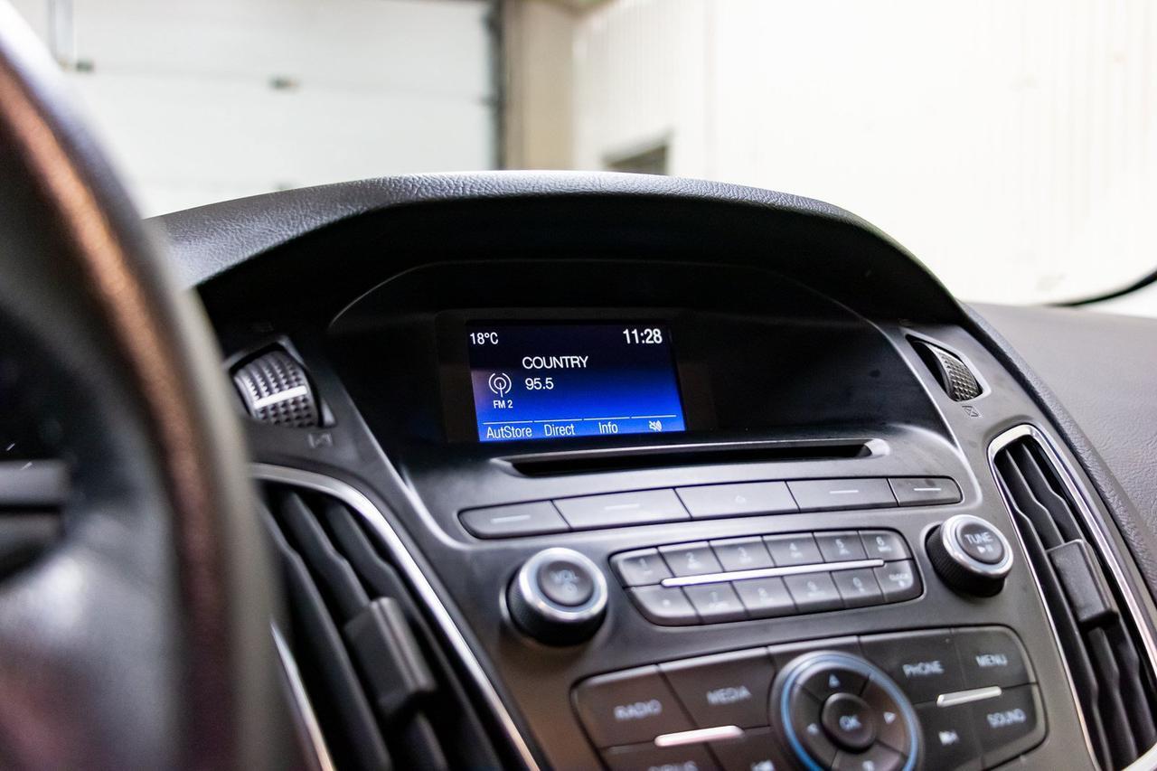 2016 Ford Focus SE BCam Red Deer AB