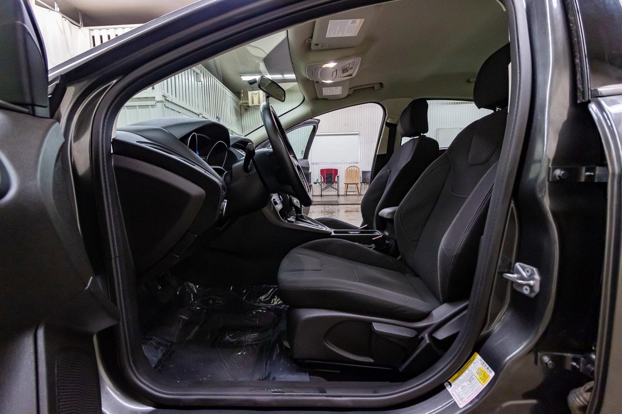 2016 Ford Focus SE BCam Red Deer AB