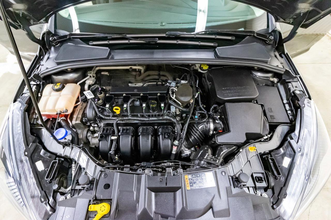 2016 Ford Focus SE BCam Red Deer AB