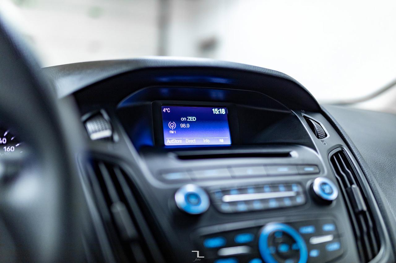 2016 Ford Focus SE BCam Red Deer AB