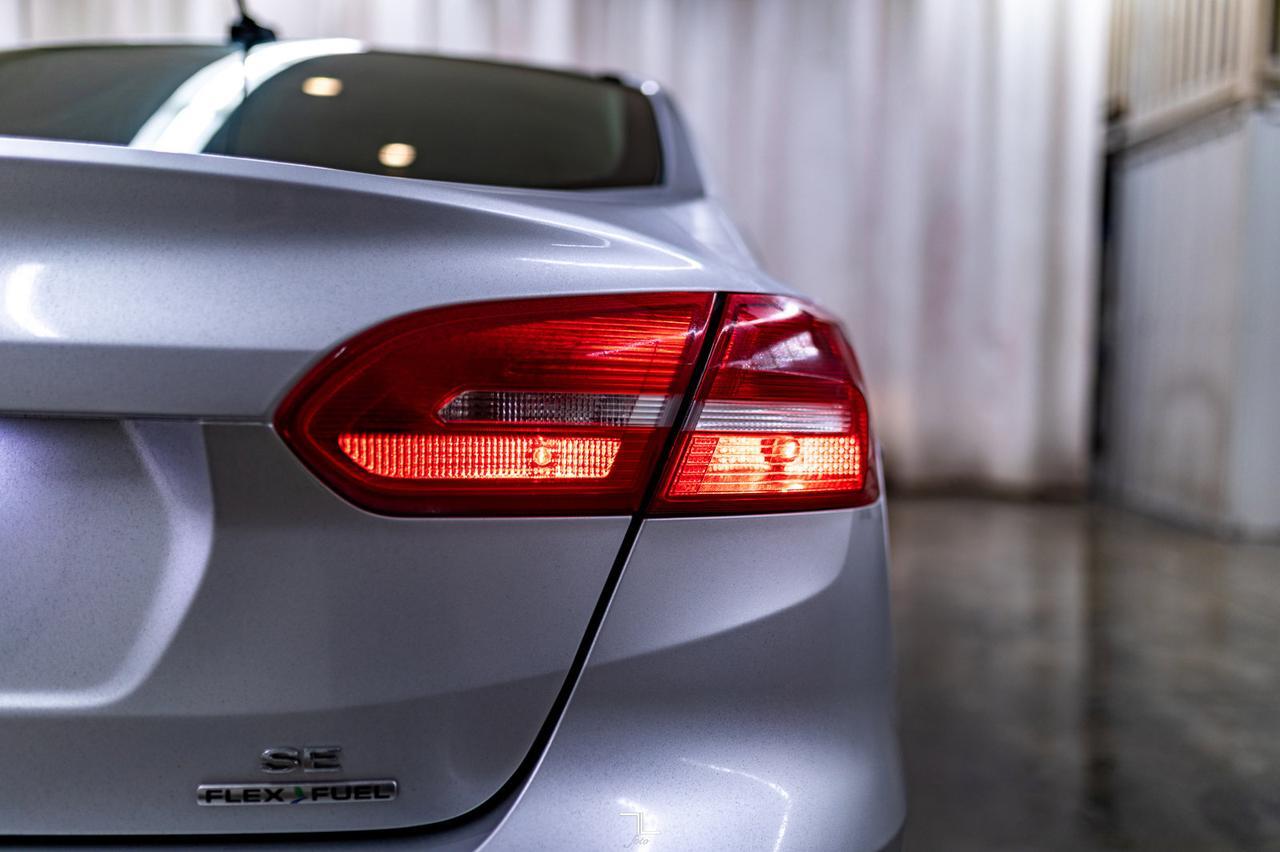 2016 Ford Focus SE BCam Red Deer AB