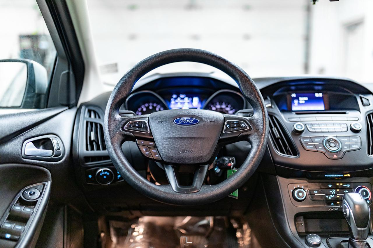 2016 Ford Focus SE BCam Red Deer AB