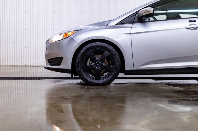 2016 Ford Focus SE BCam Red Deer AB