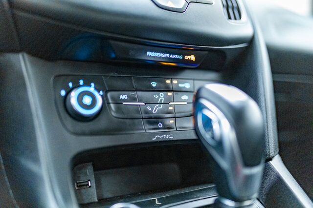 2016 Ford Focus SE BCam Red Deer AB