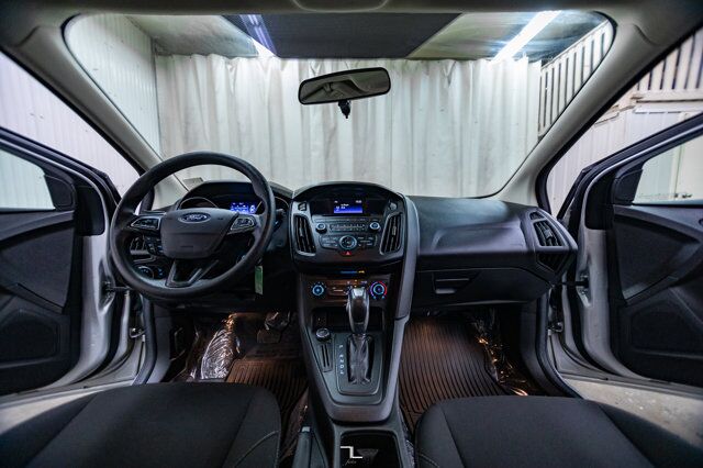 2016 Ford Focus SE BCam Red Deer AB