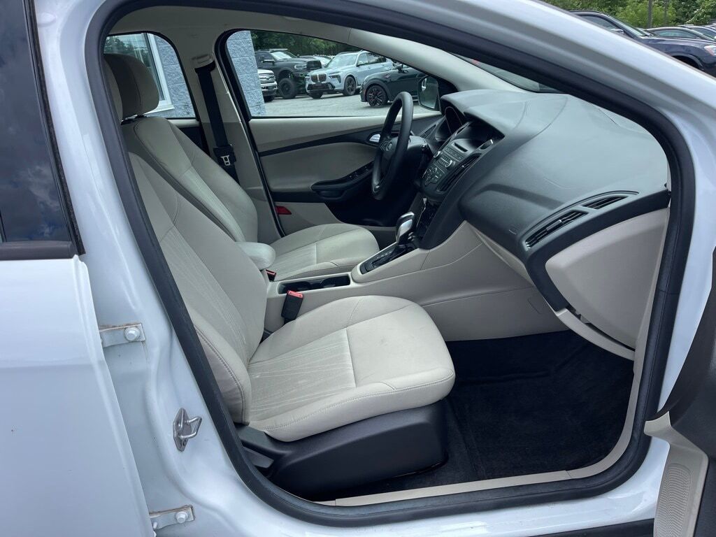 2016 Ford Focus SE Orange MA