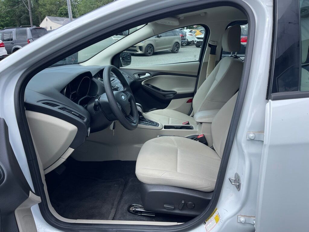 2016 Ford Focus SE Orange MA