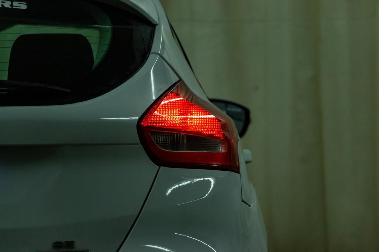 2016 Ford Focus SE Hatchback BCam Red Deer AB