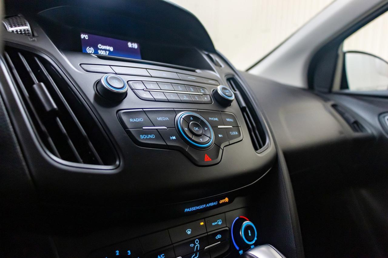 2016 Ford Focus SE Hatchback BCam Red Deer AB