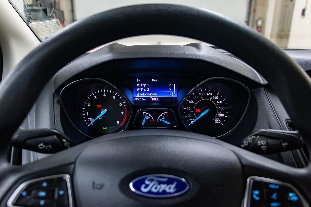 2016 Ford Focus SE Hatchback BCam Red Deer AB