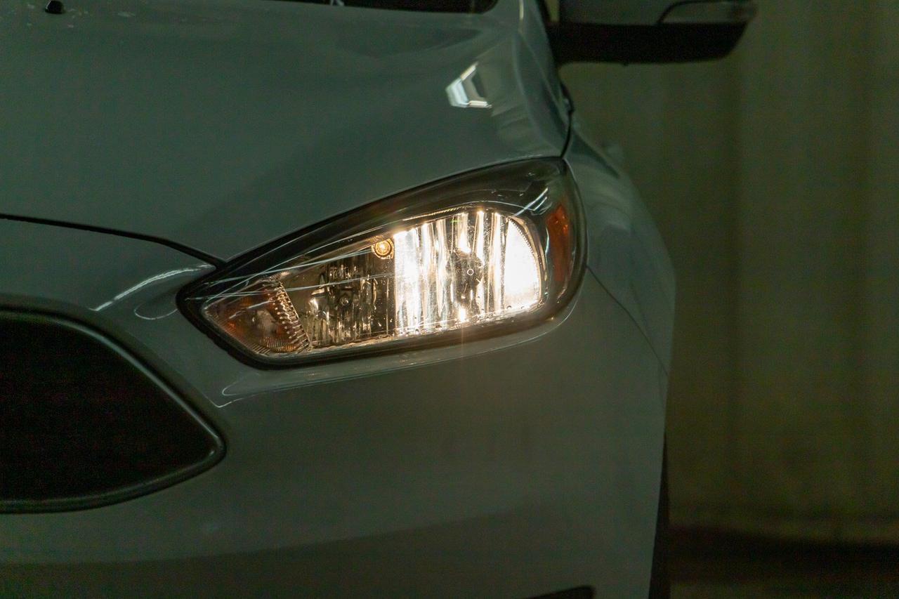 2016 Ford Focus SE Hatchback BCam Red Deer AB