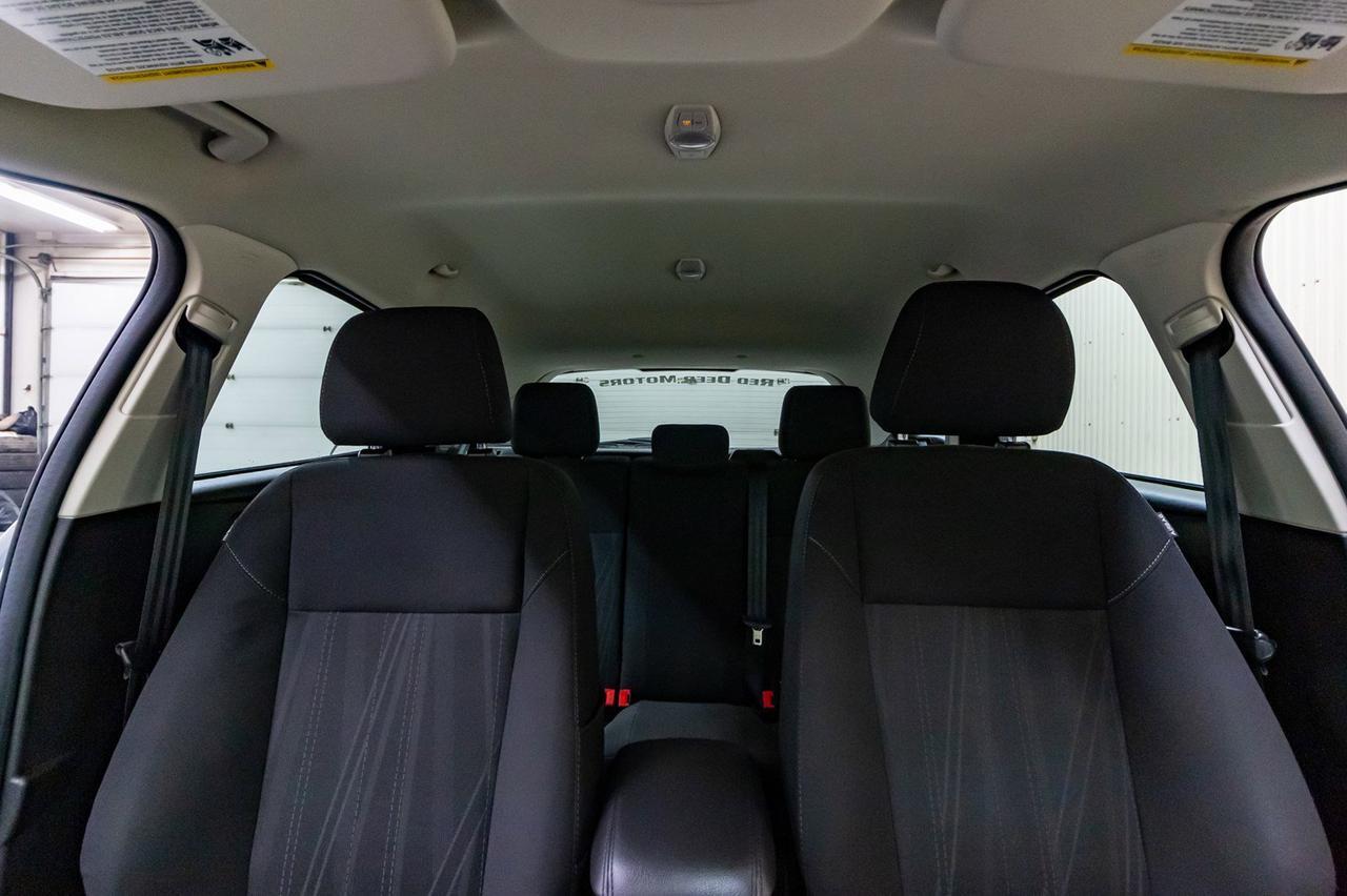 2016 Ford Focus SE Hatchback BCam Red Deer AB