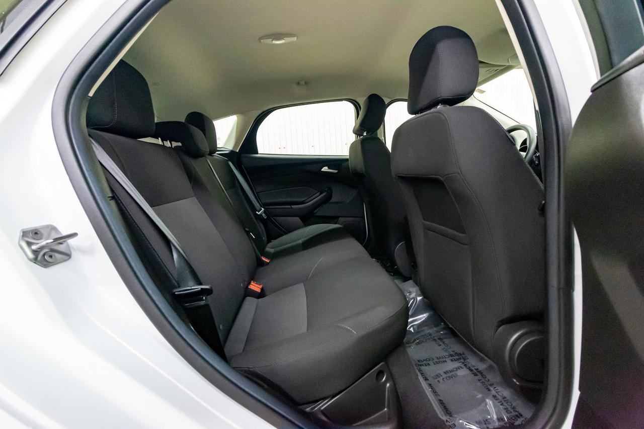2016 Ford Focus SE Hatchback BCam Red Deer AB