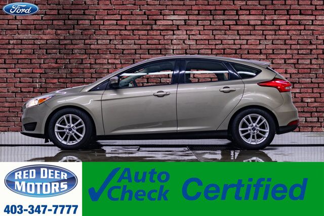 2016 Ford Focus SE Hatchback BCam
