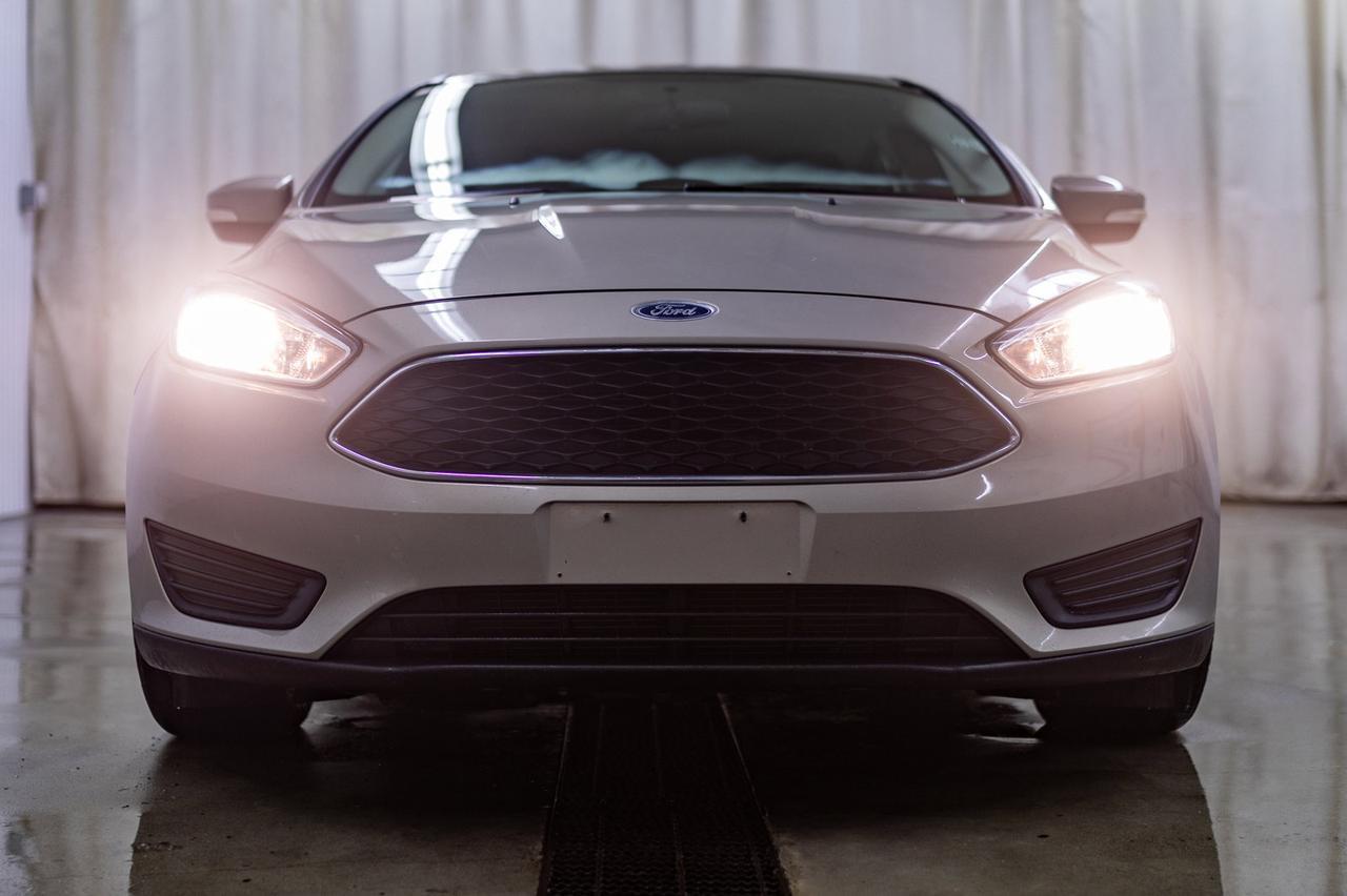 2016 Ford Focus SE Hatchback BCam Red Deer AB