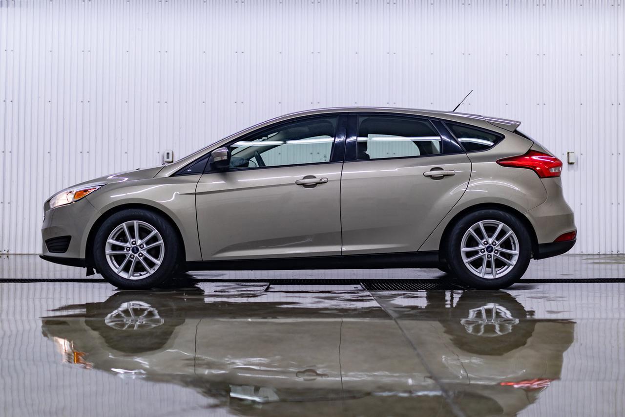 2016 Ford Focus SE Hatchback BCam Red Deer AB