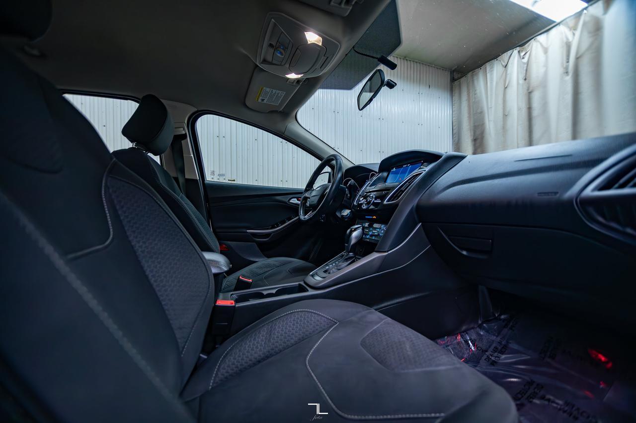 2016 Ford Focus SE Nav BCam Red Deer AB