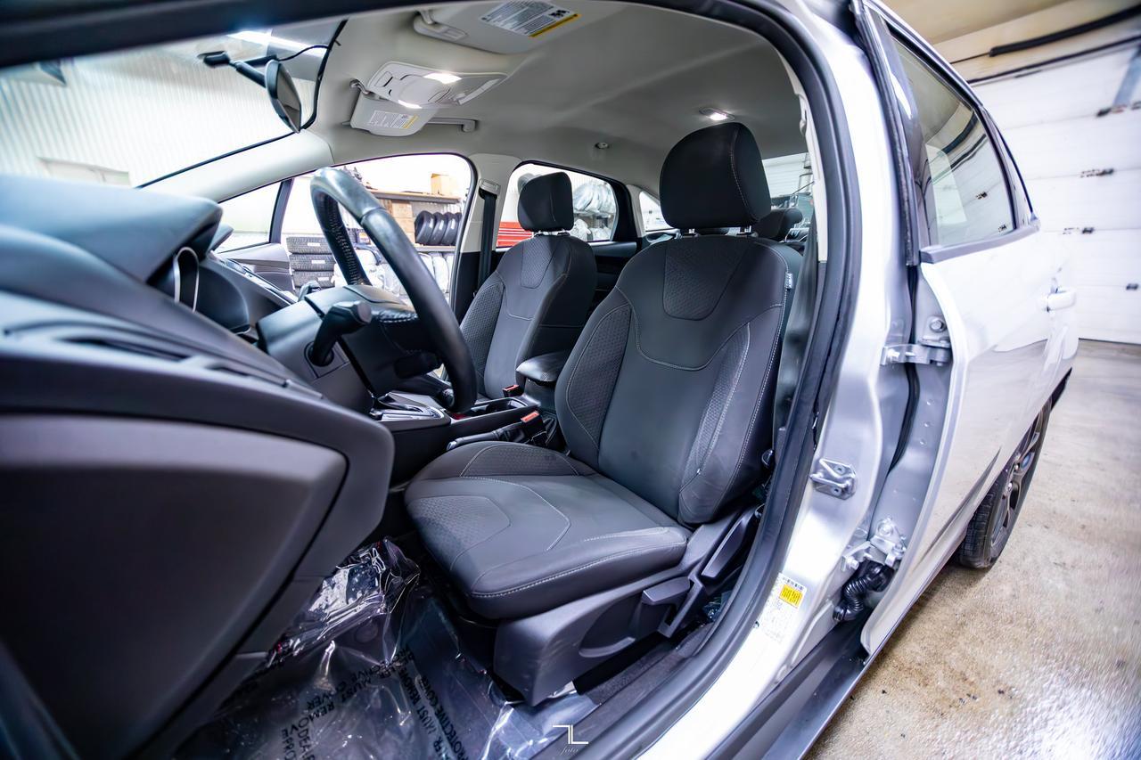 2016 Ford Focus SE Nav BCam Red Deer AB