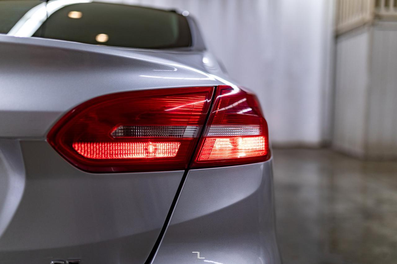 2016 Ford Focus SE Sedan Red Deer AB