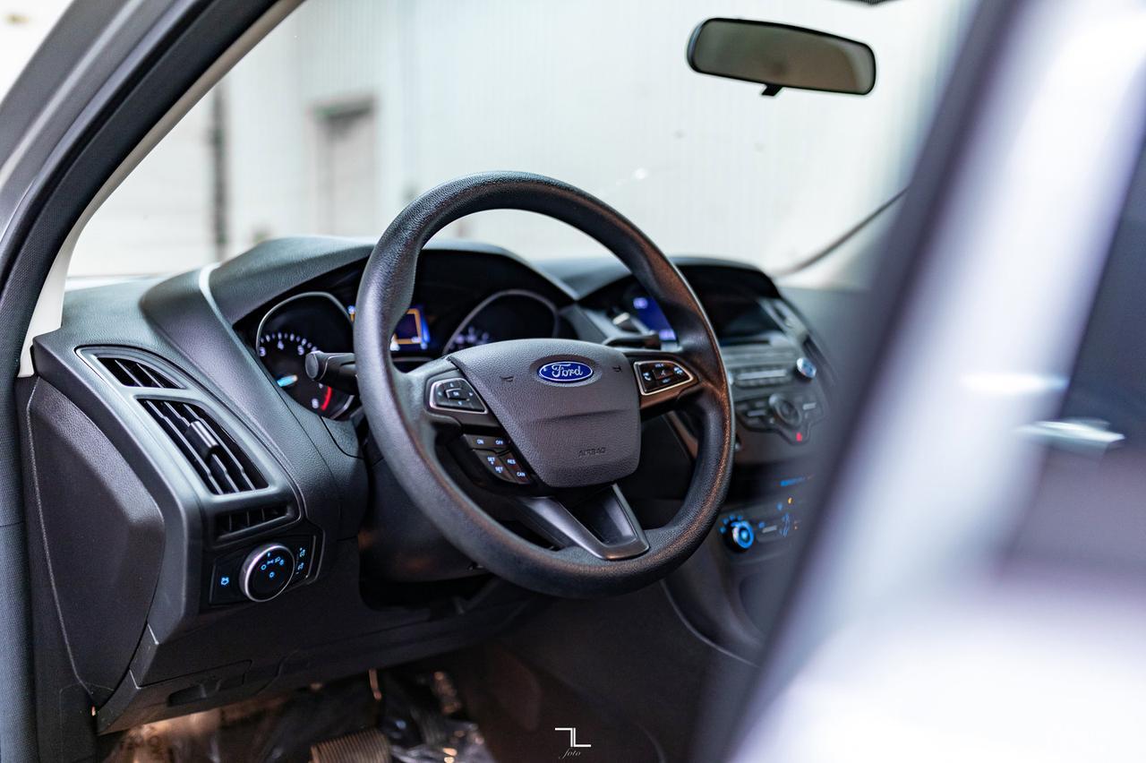 2016 Ford Focus SE Sedan Red Deer AB