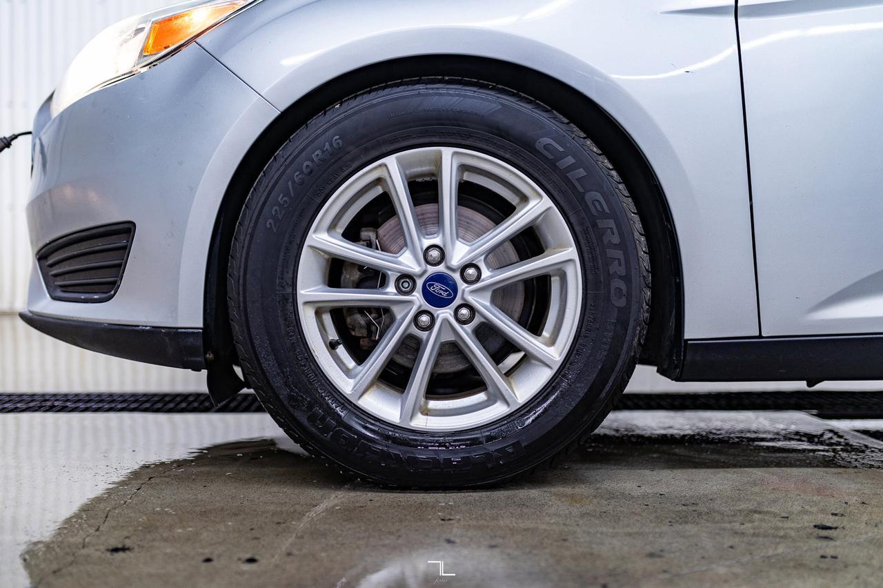 2016 Ford Focus SE Sedan Red Deer AB