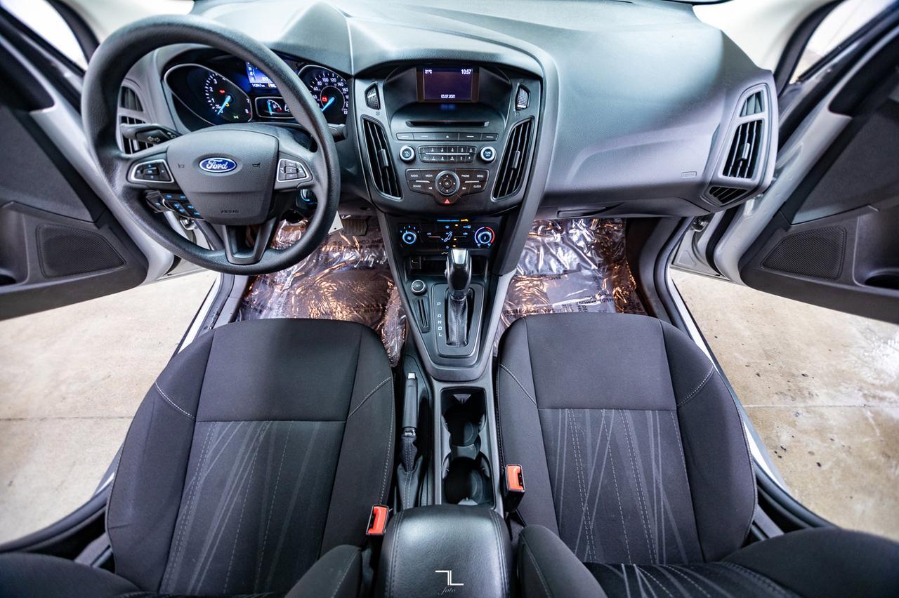 2016 Ford Focus SE Sedan Red Deer AB