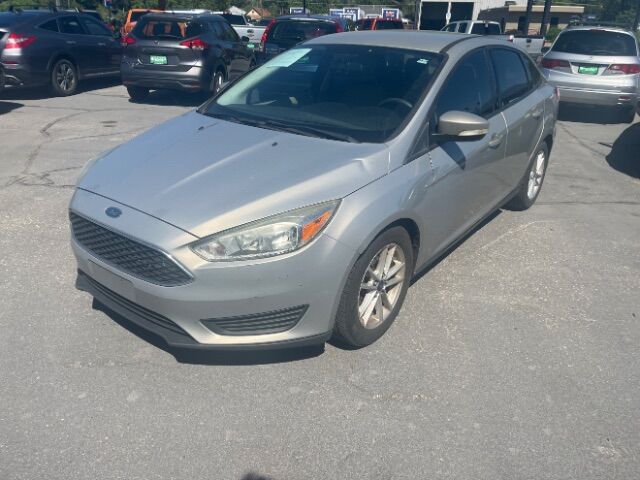 2016 Ford Focus Sedan SE's photo