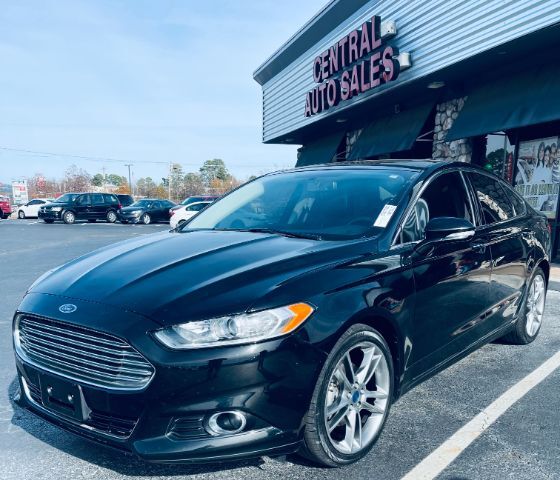2016 Ford Fusion- SAR Titanium