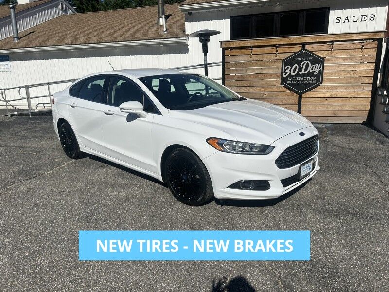 2016 Ford Fusion SE- LEATHER - TECH PACKAGE