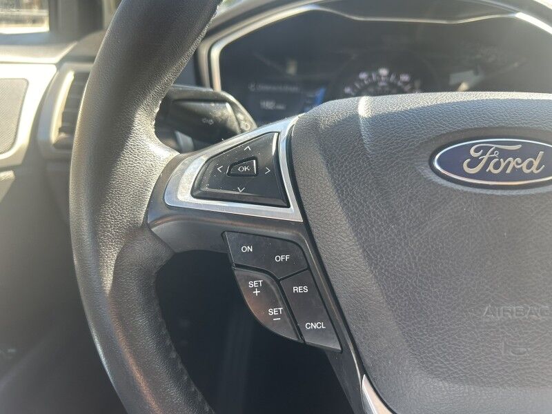 2016 Ford Fusion SE- LEATHER - TECH PACKAGE Webster MA