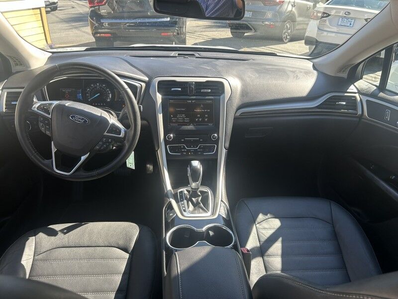 2016 Ford Fusion SE- LEATHER - TECH PACKAGE Webster MA