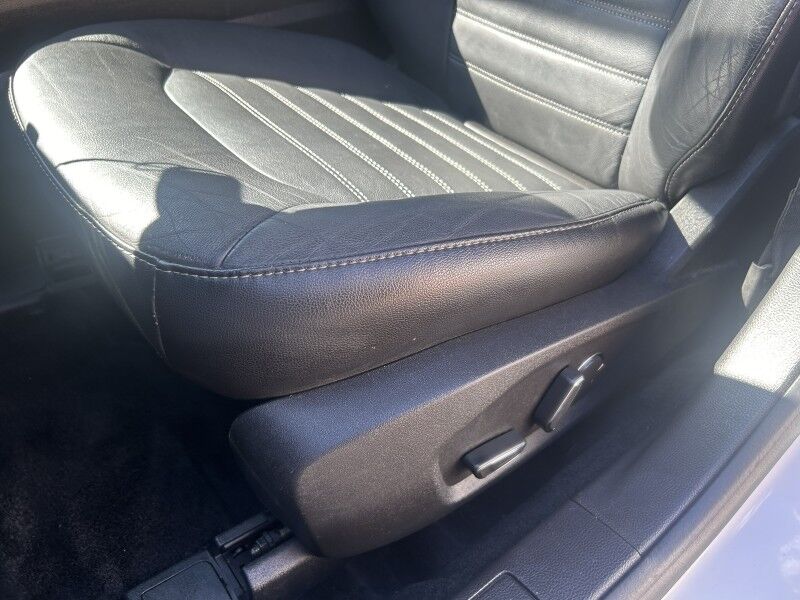 2016 Ford Fusion SE- LEATHER - TECH PACKAGE Webster MA