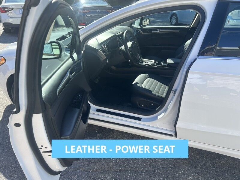 2016 Ford Fusion SE- LEATHER - TECH PACKAGE Webster MA
