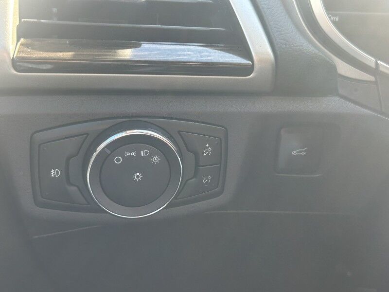 2016 Ford Fusion SE- LEATHER - TECH PACKAGE Webster MA
