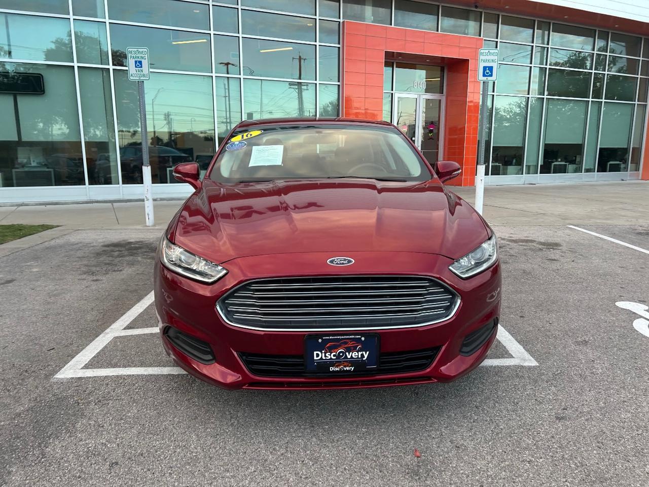 2016 Ford Fusion SE