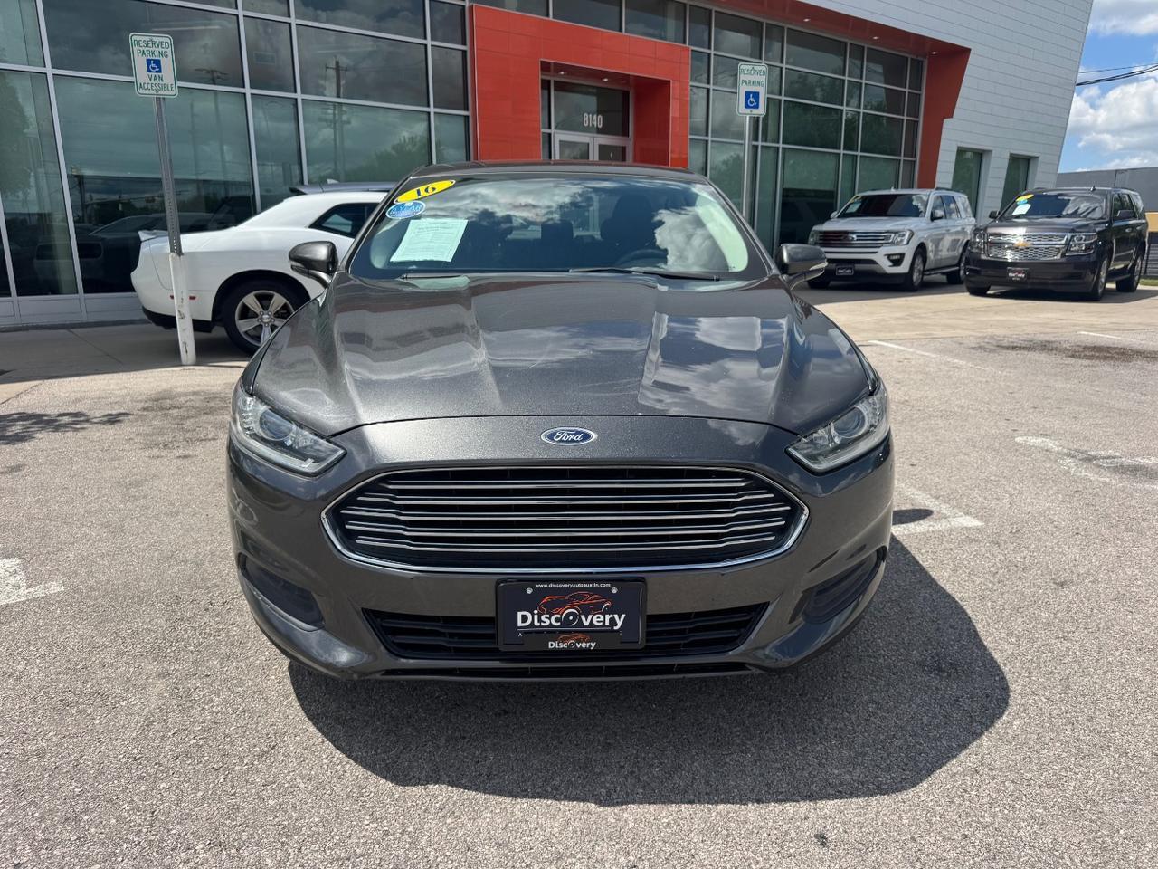 2016 Ford Fusion SE