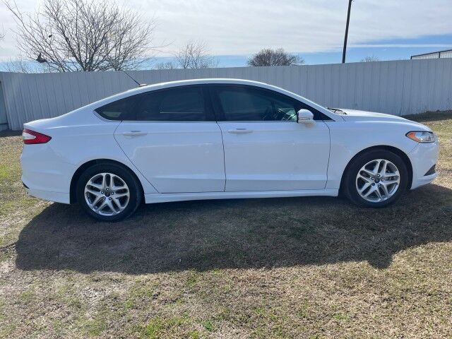 2016 Ford Fusion SE Gainesville TX