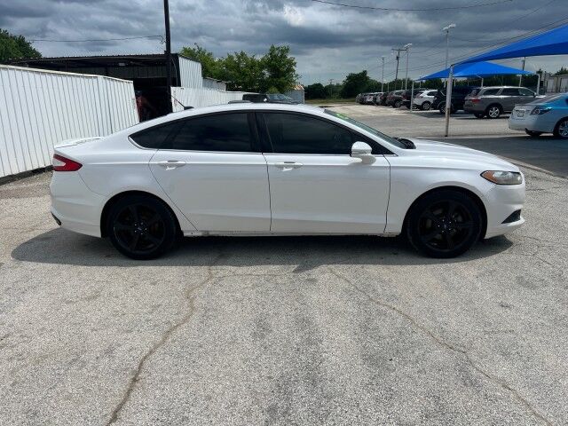 2016 Ford Fusion SE Gainesville TX