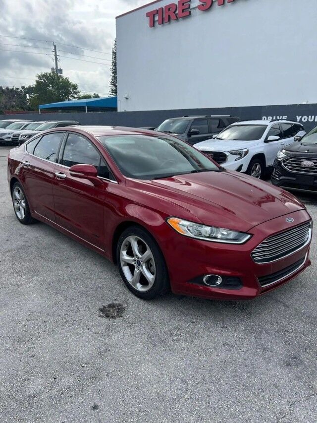 2016 Ford Fusion SE