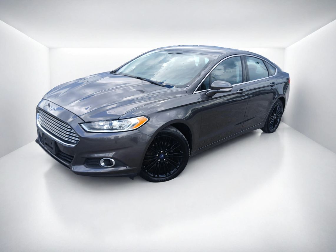 2016 Ford Fusion SE Sedan 4D