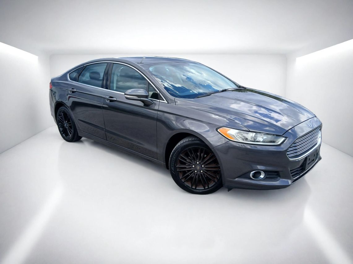 2016 Ford Fusion SE Sedan 4D