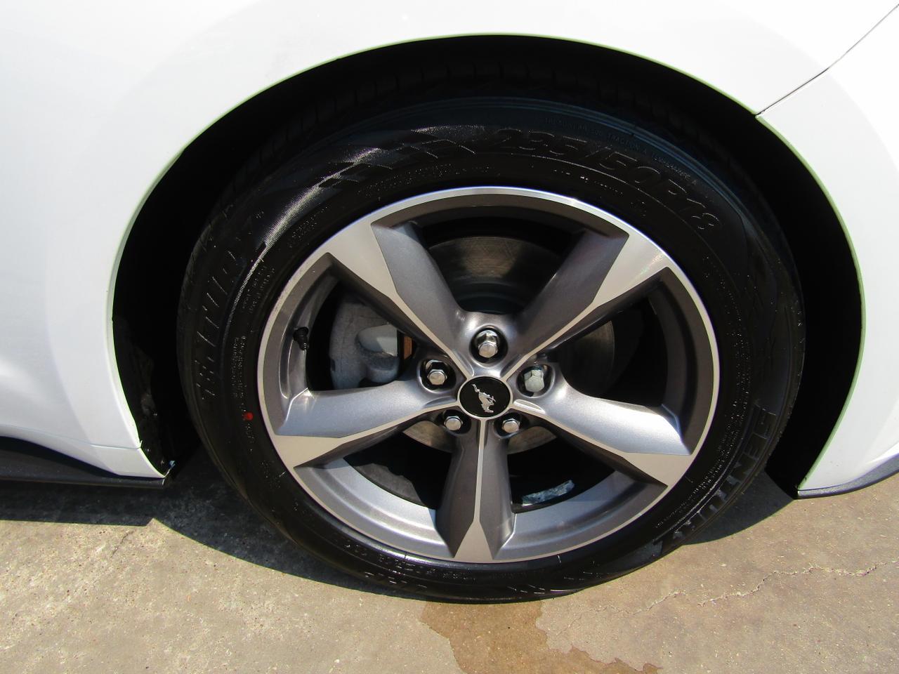 2016 Ford Mustang 2dr Fastback V6 Grand Prairie TX