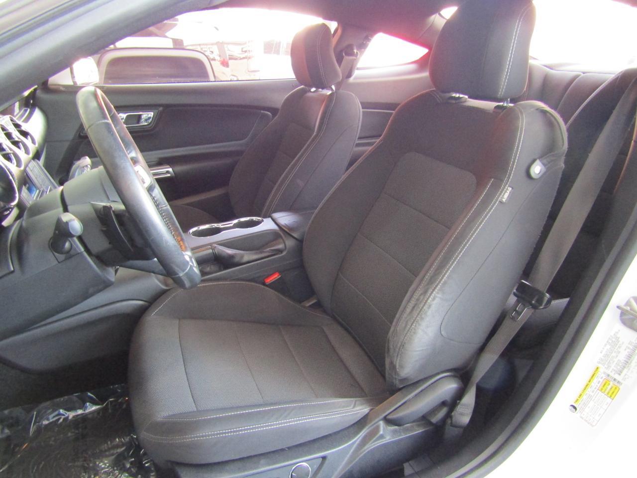 2016 Ford Mustang 2dr Fastback V6 Grand Prairie TX