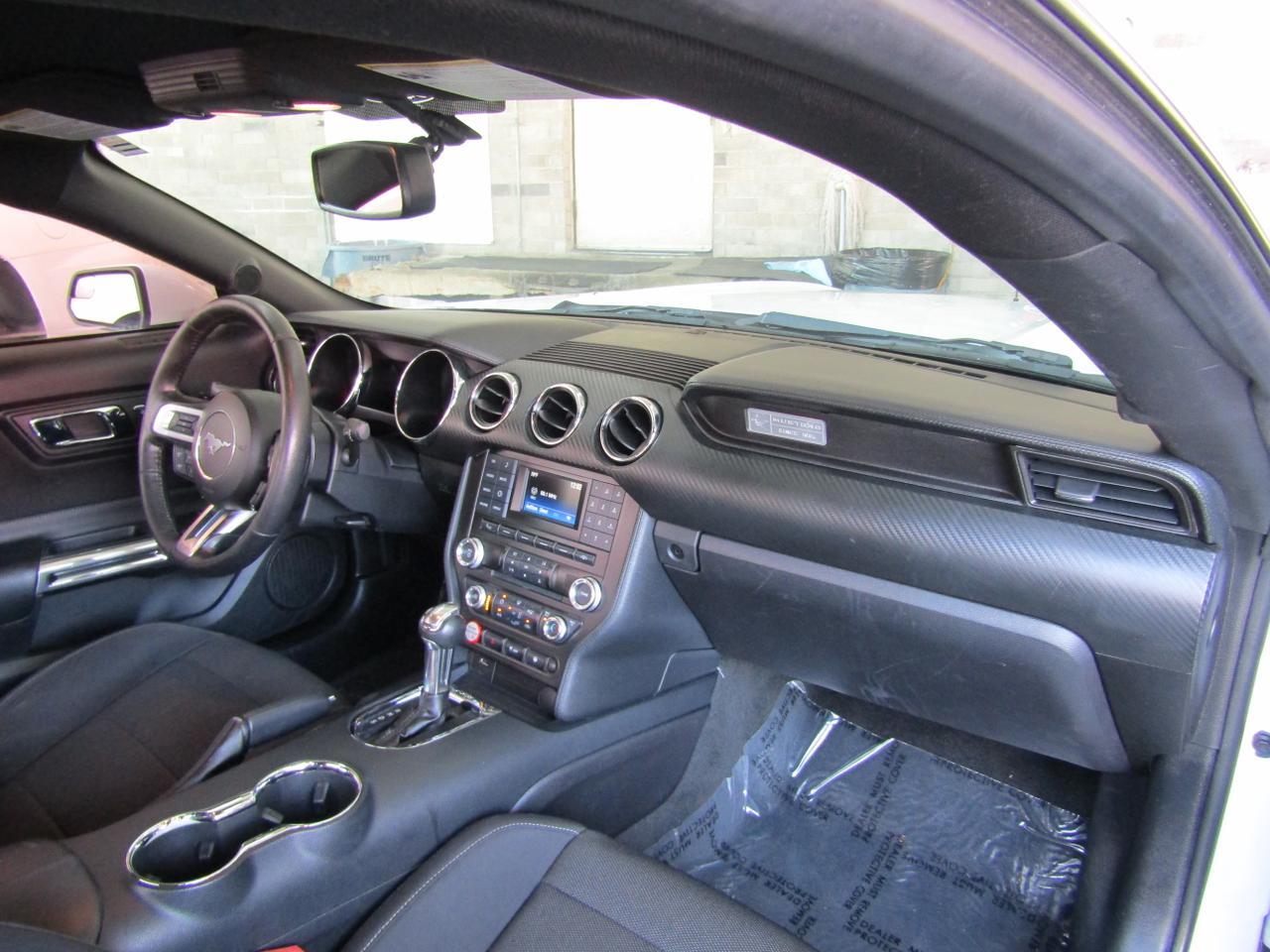 2016 Ford Mustang 2dr Fastback V6 Grand Prairie TX